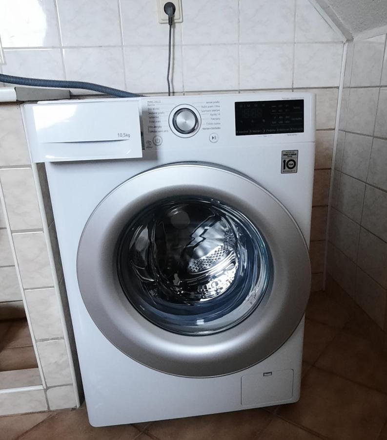 Apartman Chiarita Nemšová Extérieur photo